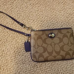 Peyton signature small wristlet